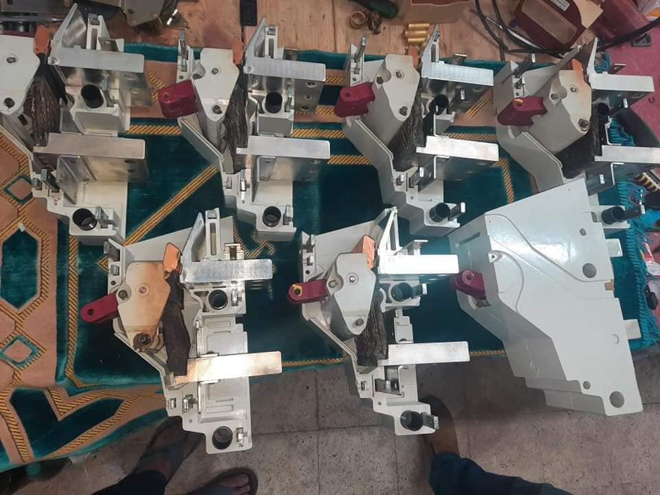 قواطع الكهرباء